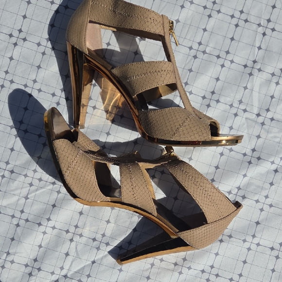 MICHAEL Michael Kors Shoes - MICHAEL Michael Kors Tan and Gold Heels